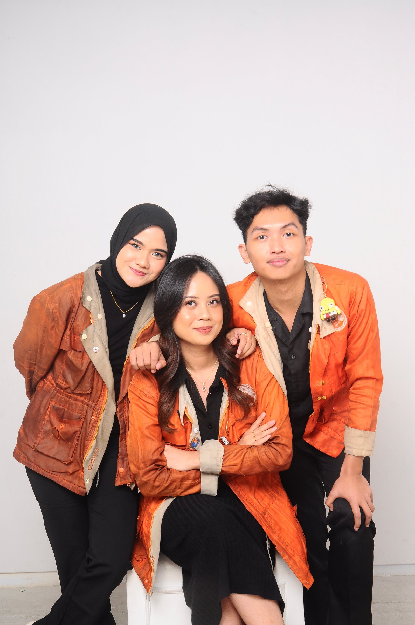 Rainy Larasati Putri S, Iman Raditya Wira A, Adhara Salsabila
